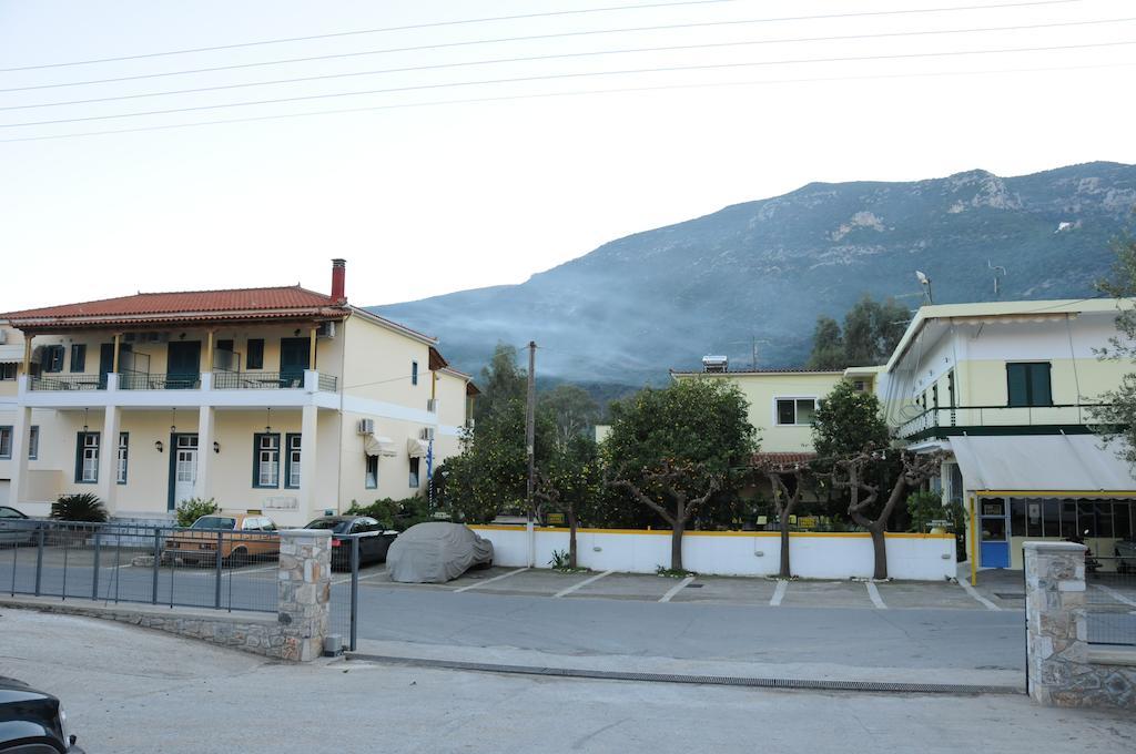 Costa-Rini Hotel Leonídion 외부 사진