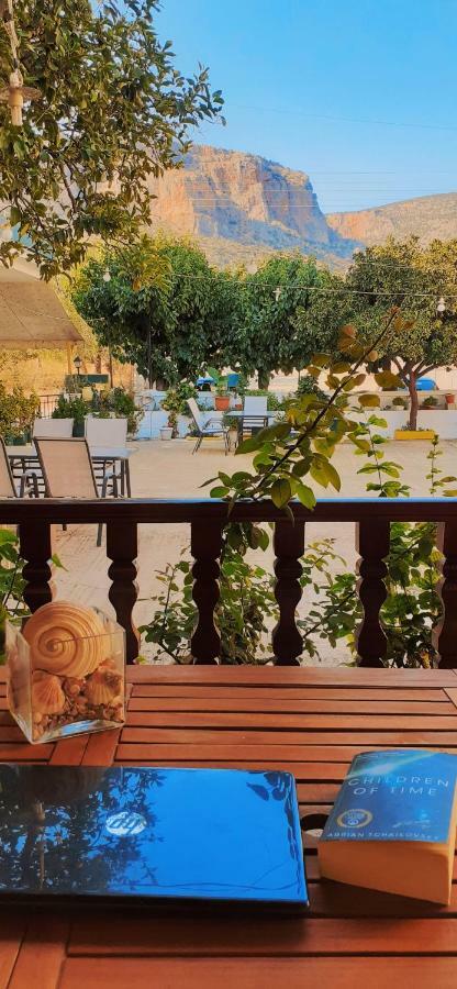 Costa-Rini Hotel Leonídion 외부 사진