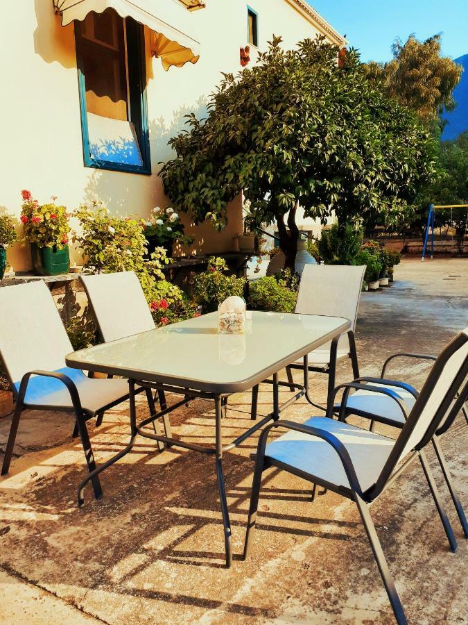 Costa-Rini Hotel Leonídion 외부 사진